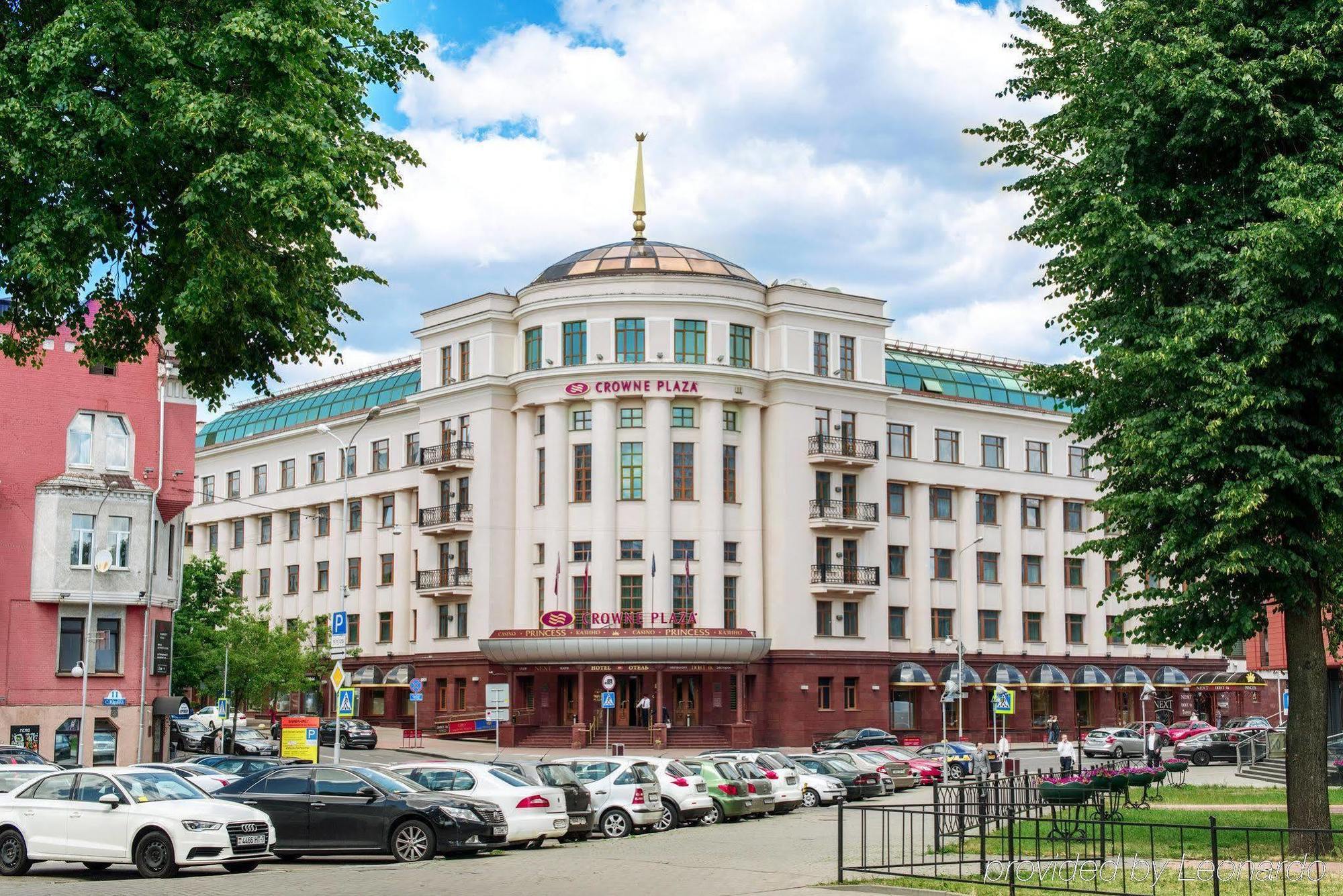 Crowne Plaza - Minsk, An Ihg Hotel Exteriör bild